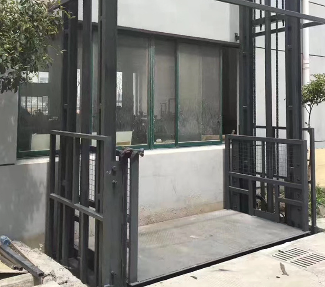 安顺导轨式施工升降机助力民生工程提速增效